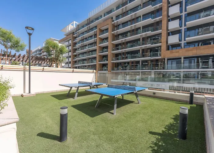 Modern 1-Bedroom Apartment At Azizi Riviera In Meydan
