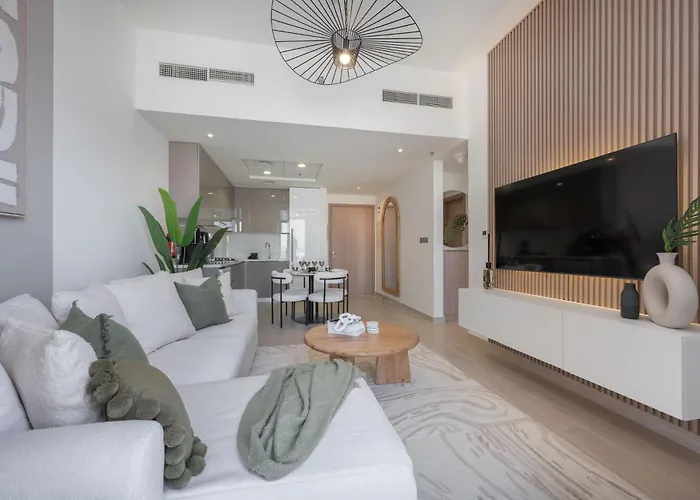 Modern 1-Bedroom Apartment At Azizi Riviera In Meydan