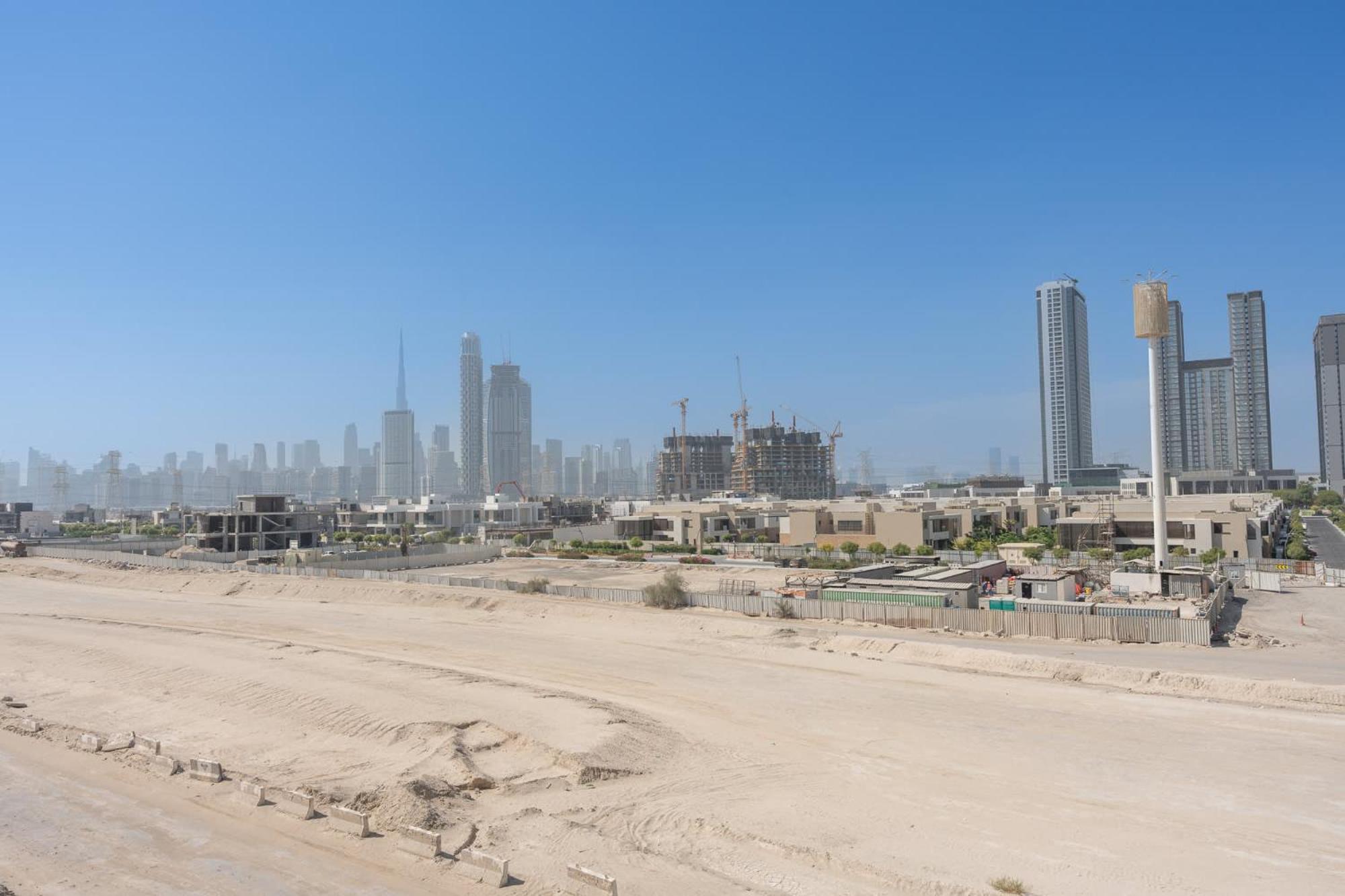 Modern 1-bedroom At Azizi Riviera In Meydan *